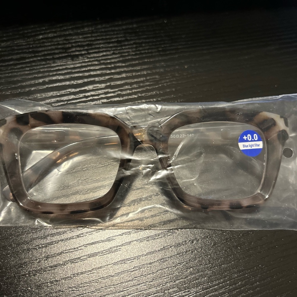 Very cute and fashionable eyeglasses
